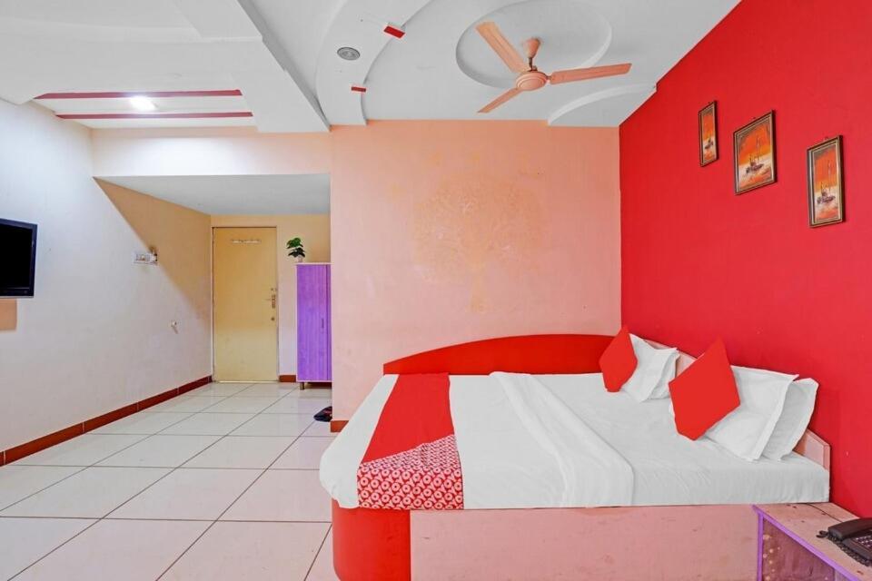 Hotel Velvet Rajkot Exterior foto